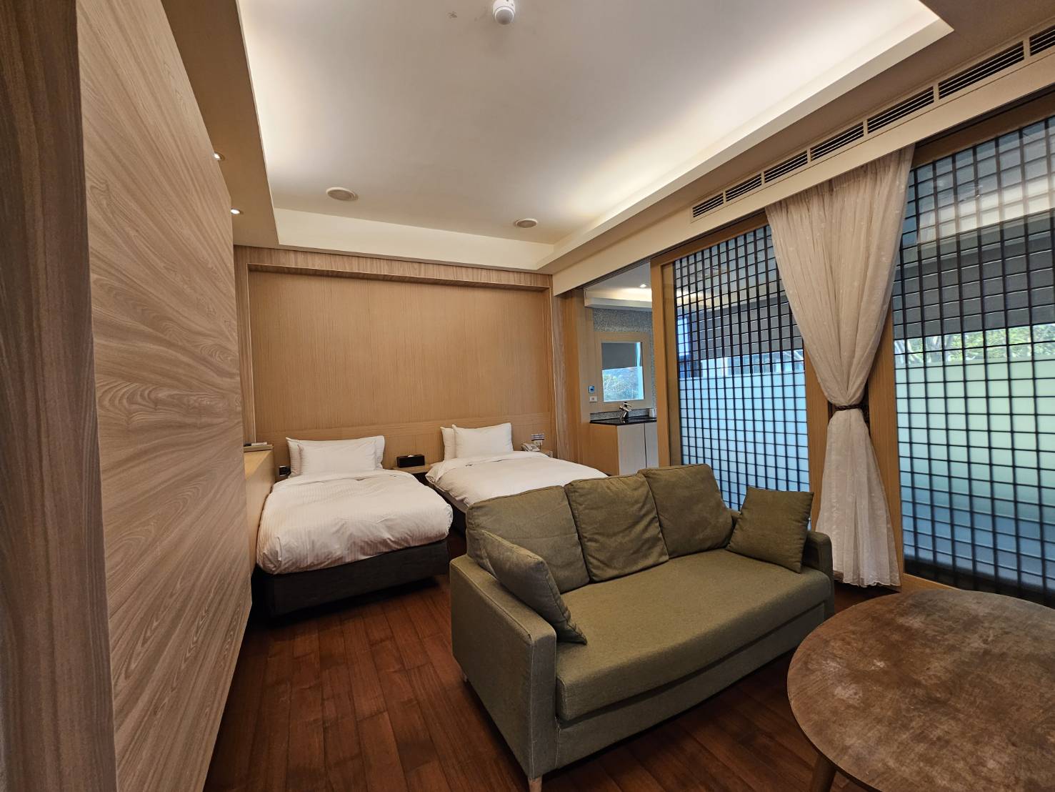 room2