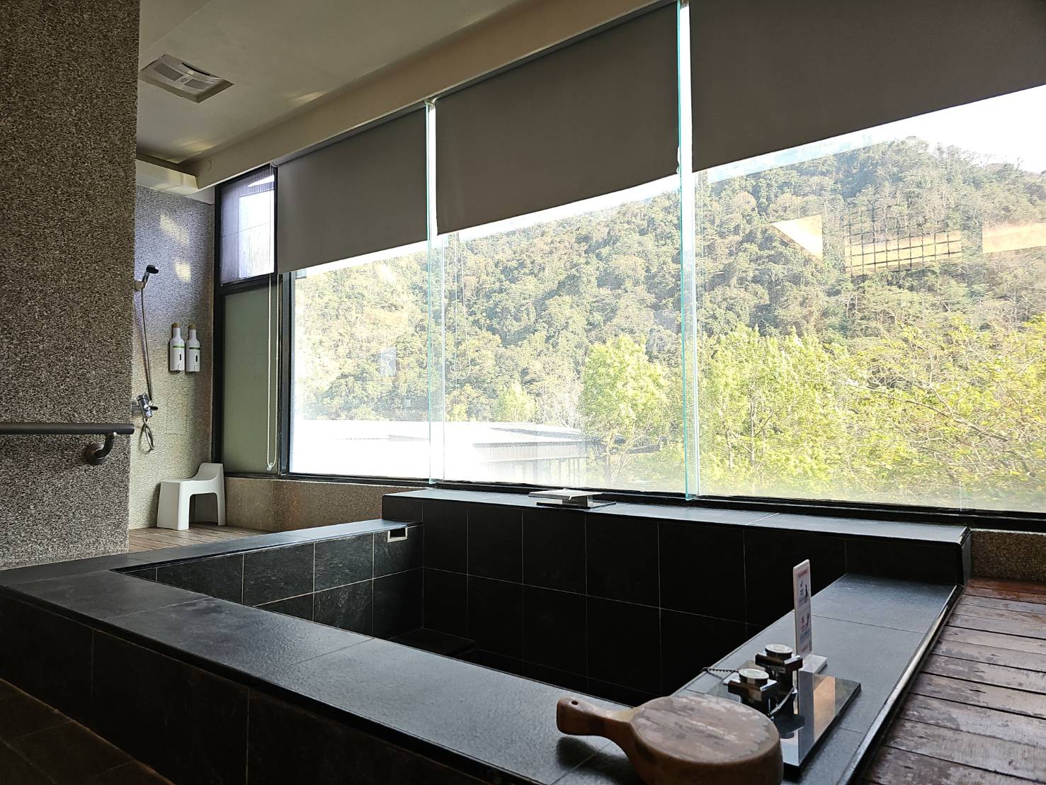 room2