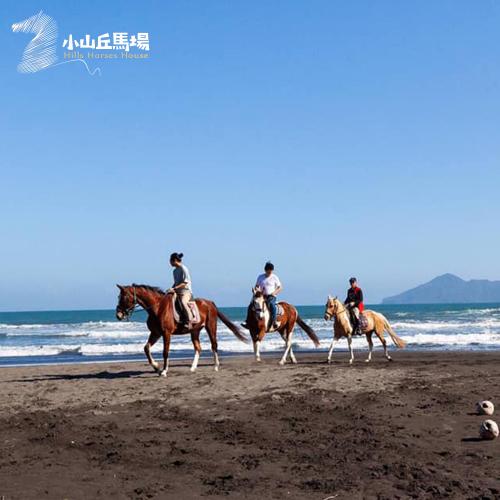 宜蘭【外澳小山丘馬場】山海騎馬體驗/兩人成行(秋冬限定)(MO)